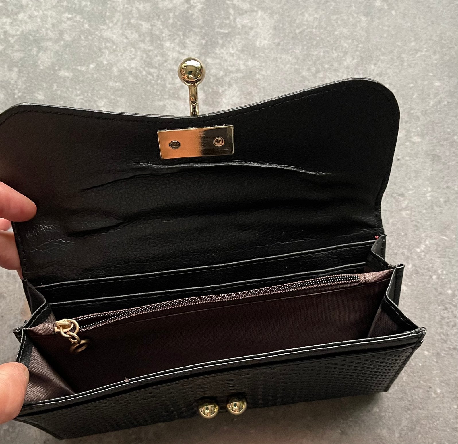 Clutch met knipsluiting, Ophalen of Verzenden, Zo goed als nieuw, Zwart, Avondtasje