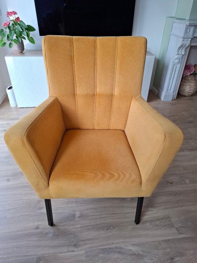 Gele fauteuil met suède look, Huis en Inrichting, Gebruikt, Minder dan 75 cm, Ophalen of Verzenden, 75 tot 100 cm