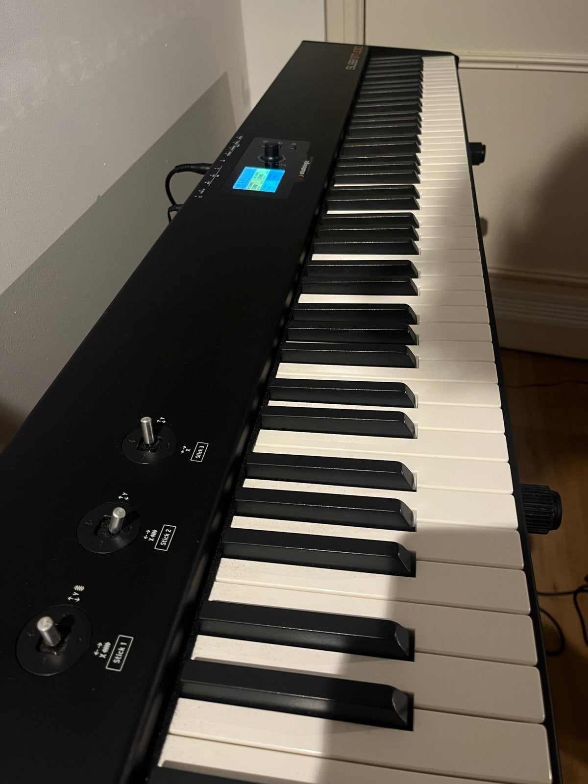 Studiologic SL88 Studio MIDI-keyboard met standaard en pedaa, 88 toetsen, Nieuw, Aanslaggevoelig, Ophalen