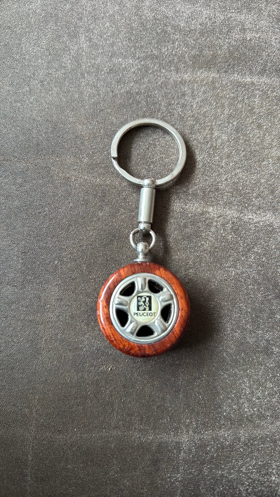 Peugeot sleutel hanger, Ophalen of Verzenden, Gebruikt, Merk