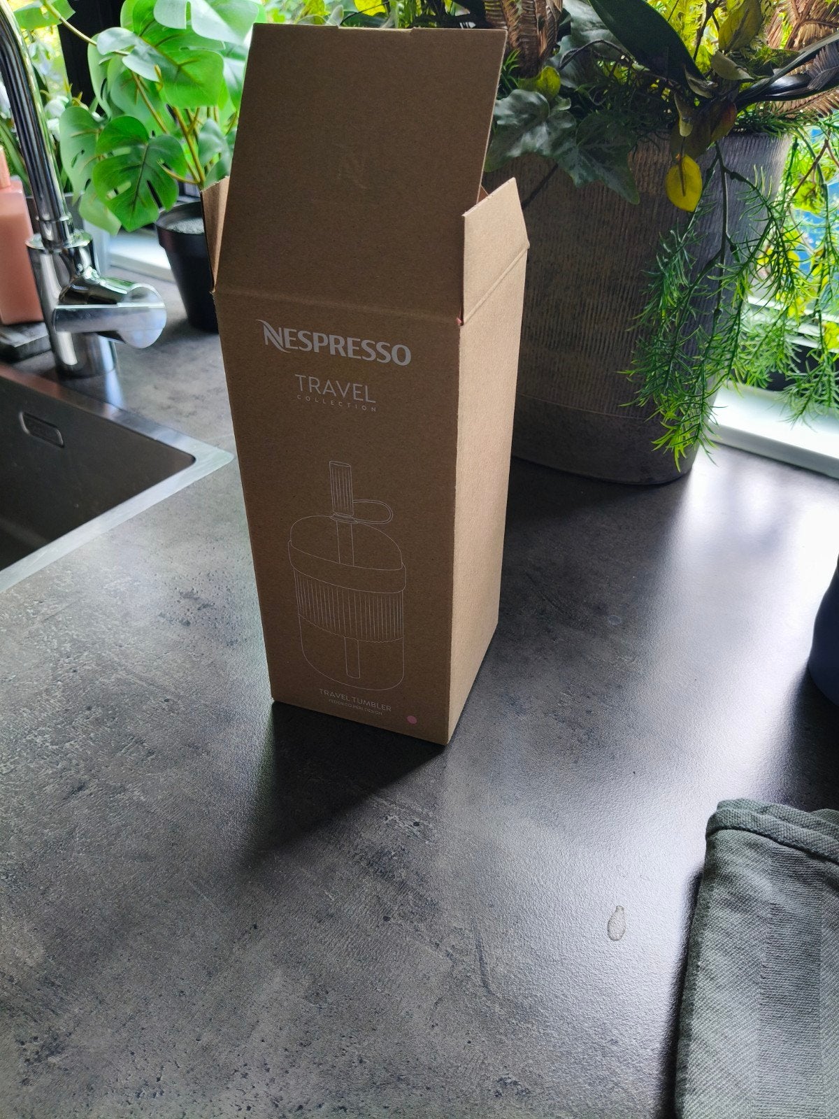 Nespresso Travel Tumbler - Roze (Nieuw in doos), Overige typen, Kunststof, Nieuw, Ophalen of Verzenden