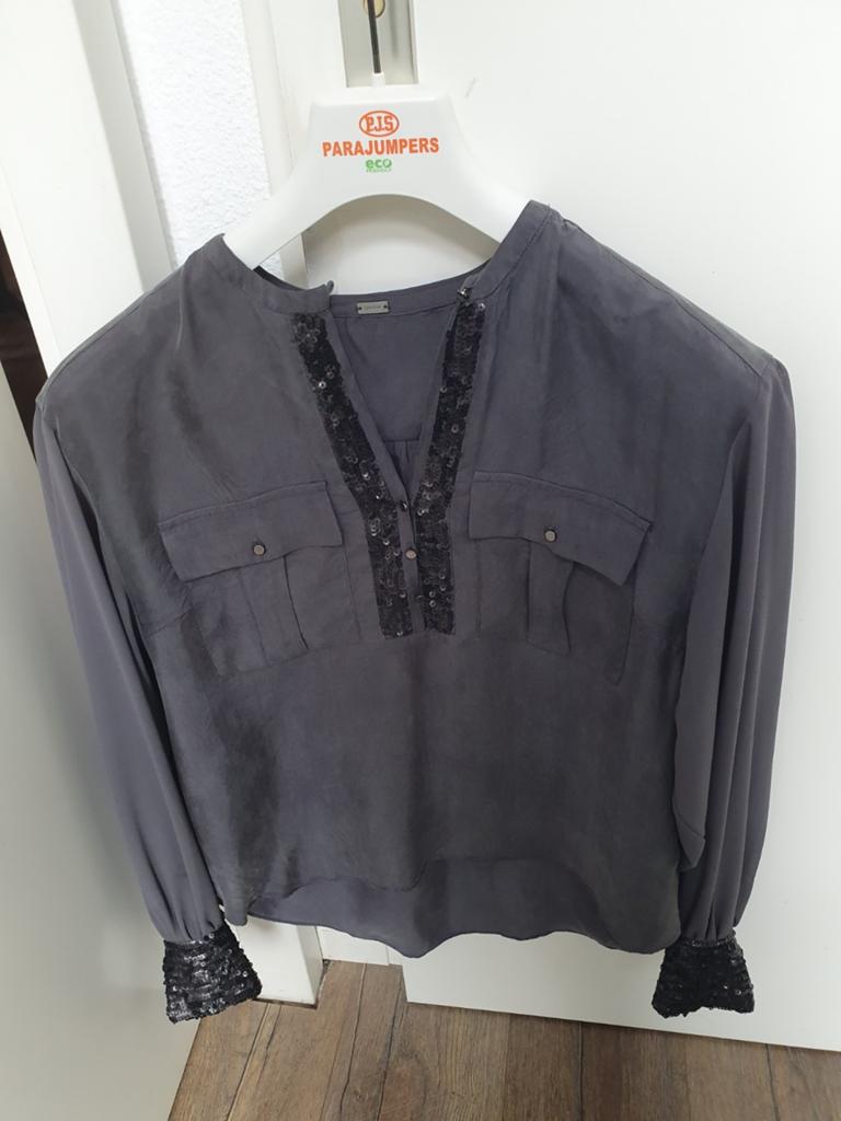 Prachtige GUSTAV blouse 38/40, Kleding | Dames, Ophalen of Verzenden, Zo goed als nieuw, Maat 38/40 (M), Grijs