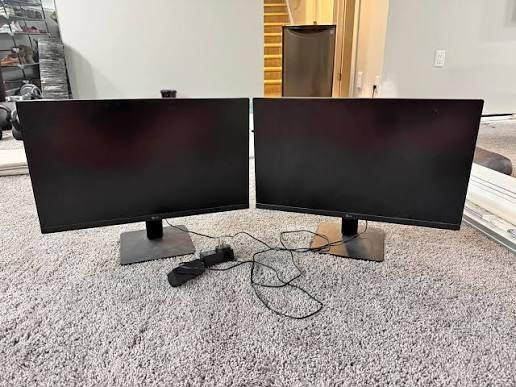GEZOCHT :  oude monitor ...ik kom deze graag ophalen, Computers en Software, Monitoren, Ophalen, Overige typen, Onbekend, Overige resoluties