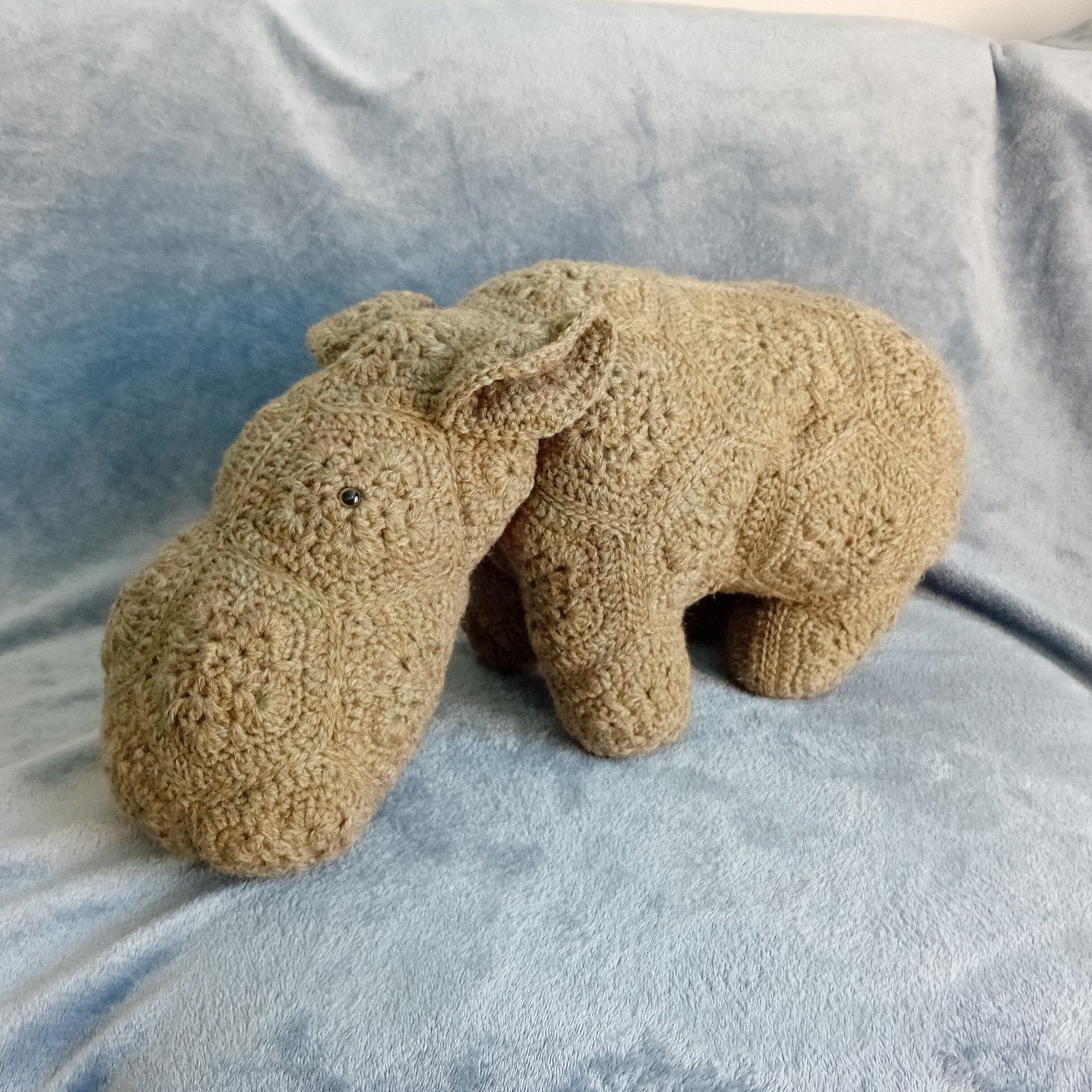 Gehaakte African Flower Nijlpaard knuffel bruin groen, Gebruikt, Handgemaakt, Overige typen, Ophalen of Verzenden