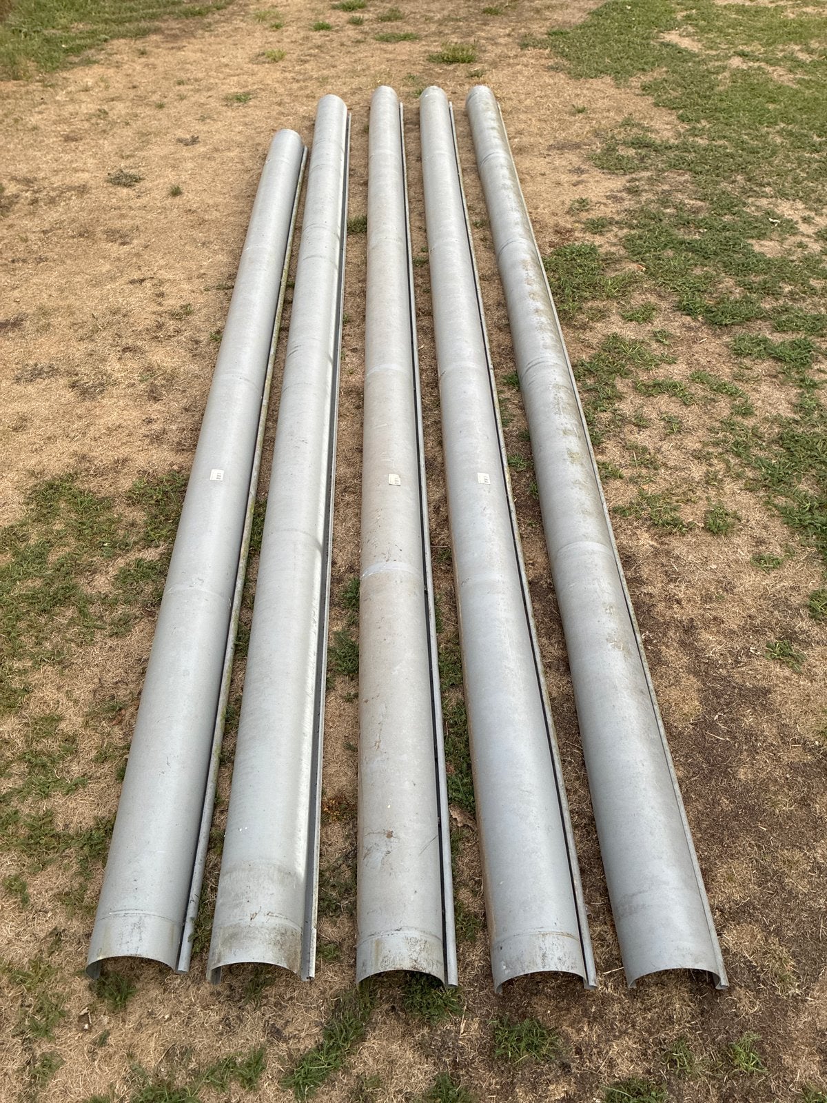 Dakgoot onderdelen en 8 extra metalen ophangbeugels, Ophalen, Gebruikt, Pvc, 6 meter of meer
