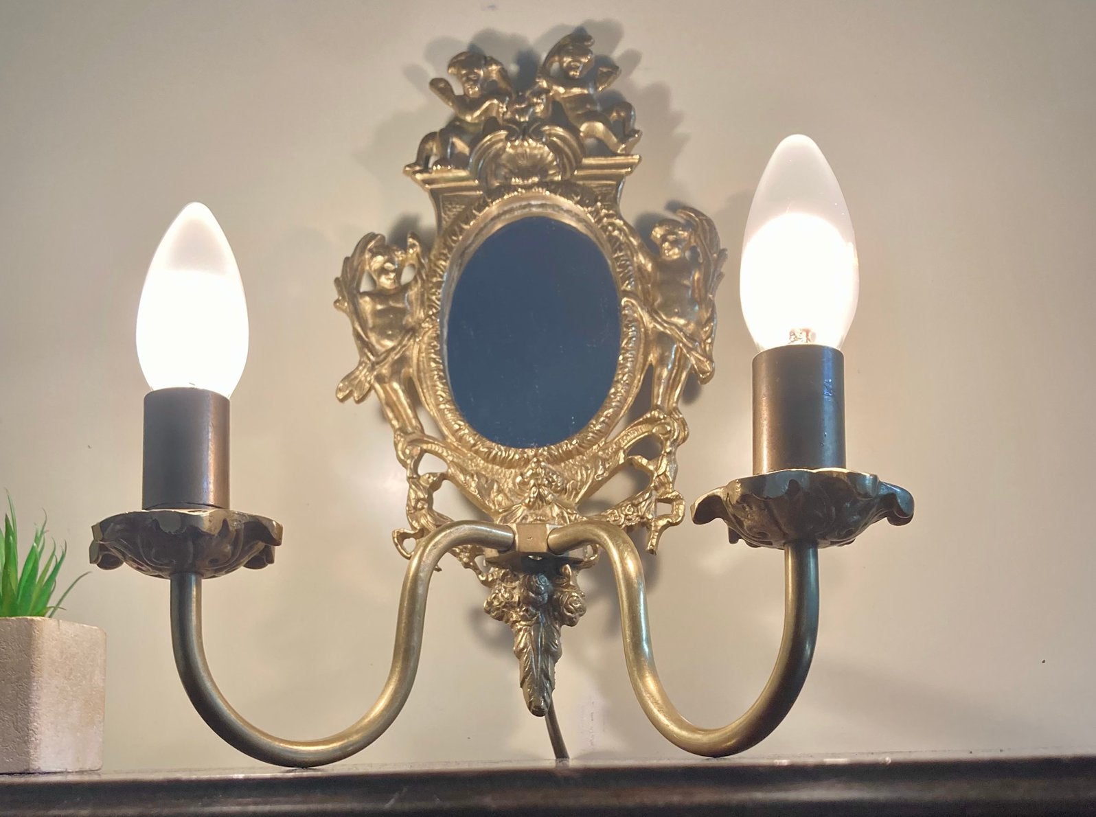 Antieke wandlamp met spiegel Louis XV verguld messing., Antiek en Kunst, Ophalen