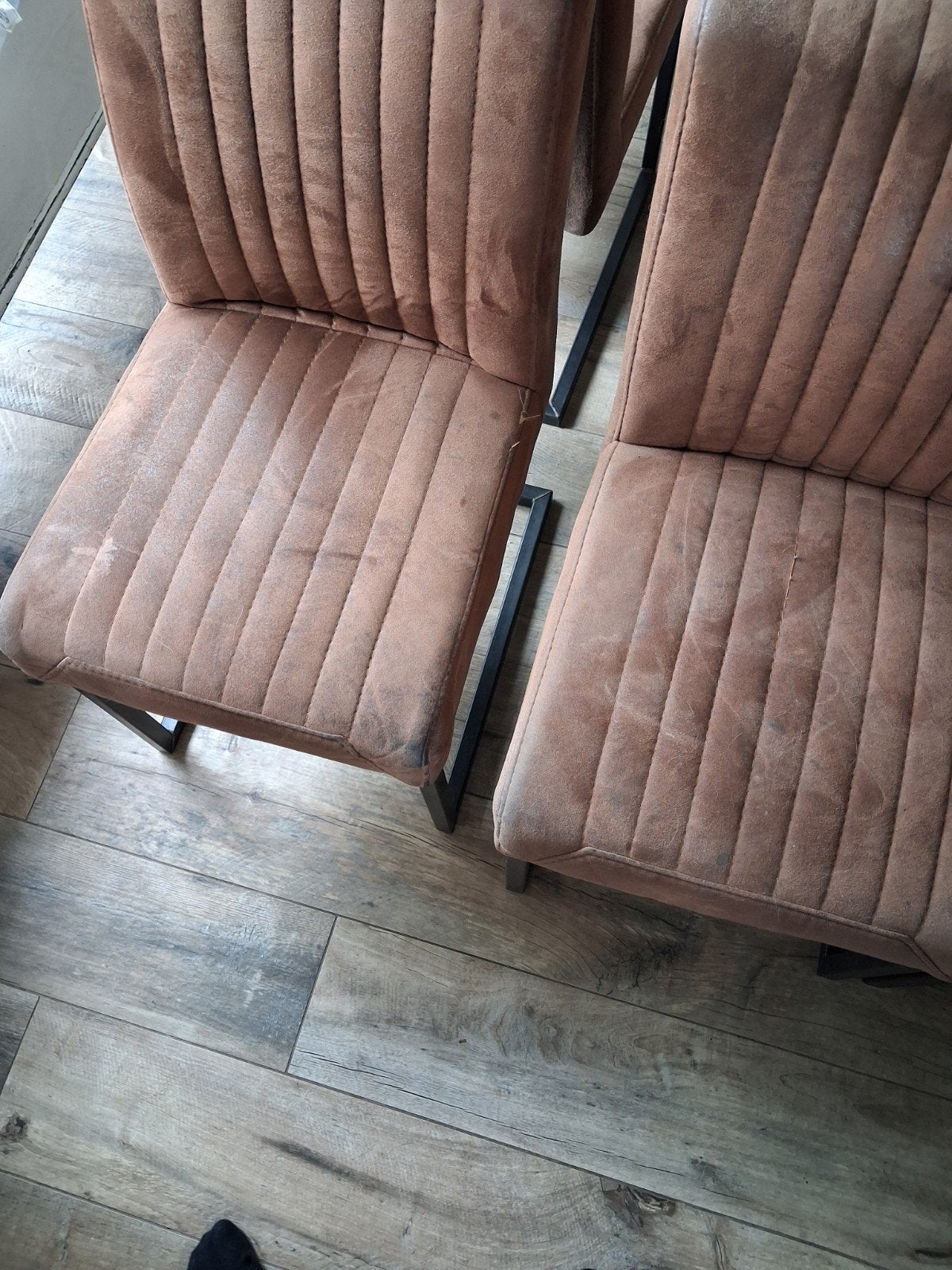 Set van 8 bruine eetkamerstoelen - Gebruikt, Gebruikt, Bruin, Ophalen of Verzenden, Stof