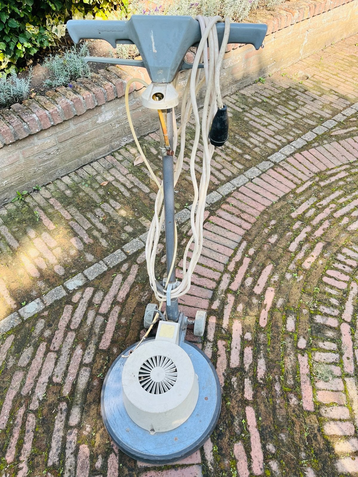 Professionele Schrob-/Boenmachine met Borstels en Pads, Ophalen