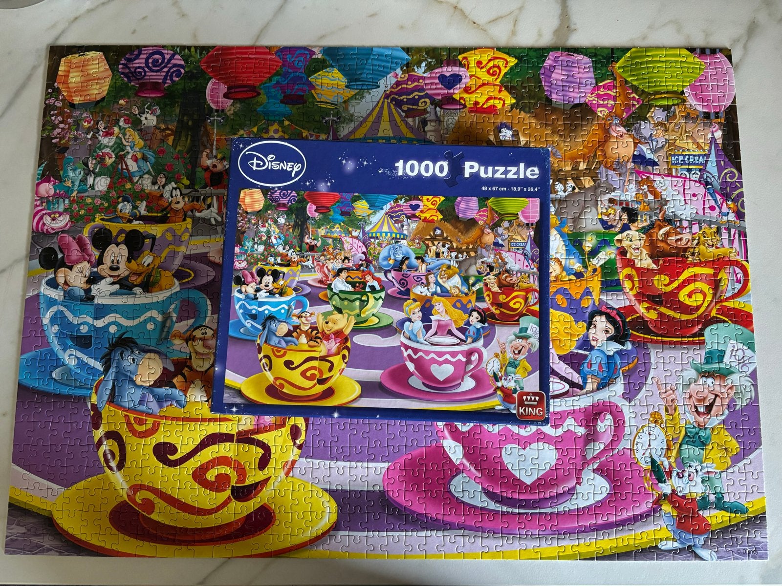 King Disney 1000 stukjes puzzel - Theeparty met figuren, Ophalen of Verzenden, 500 t/m 1500 stukjes, Zo goed als nieuw, Legpuzzel