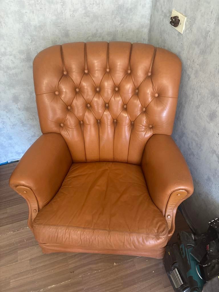 Chesterfield stoel, Huis en Inrichting, Stoelen, Ophalen, Gebruikt, Bruin, Leer