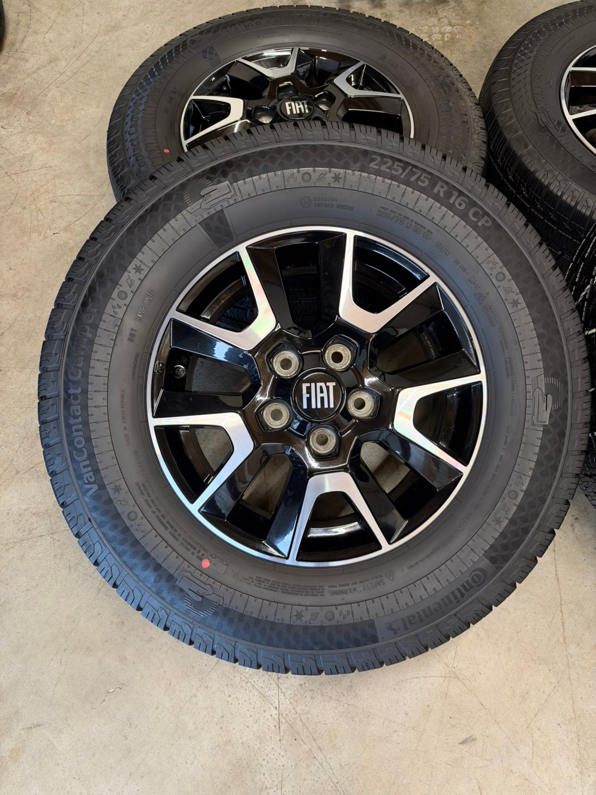 16 “ Fiat Ducato Velgen All Season Camper Conti 225 75 16, Bestelwagen, Banden en Velgen, Nieuw, Ophalen of Verzenden