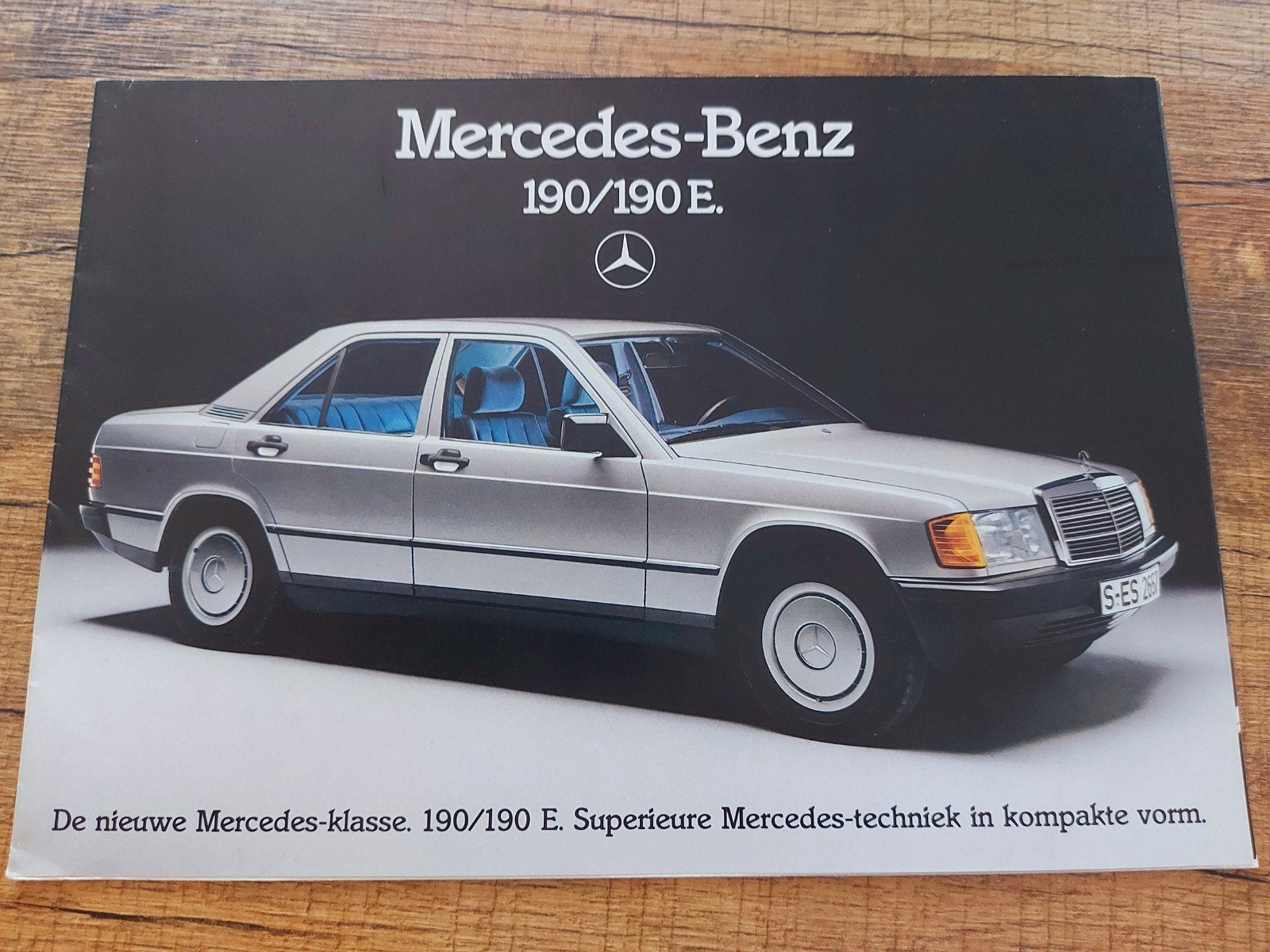 1983 'vroege' Mercedes 190 folder NL, Boeken, Auto's | Folders en Tijdschriften, Ophalen of Verzenden, Zo goed als nieuw, Mercedes