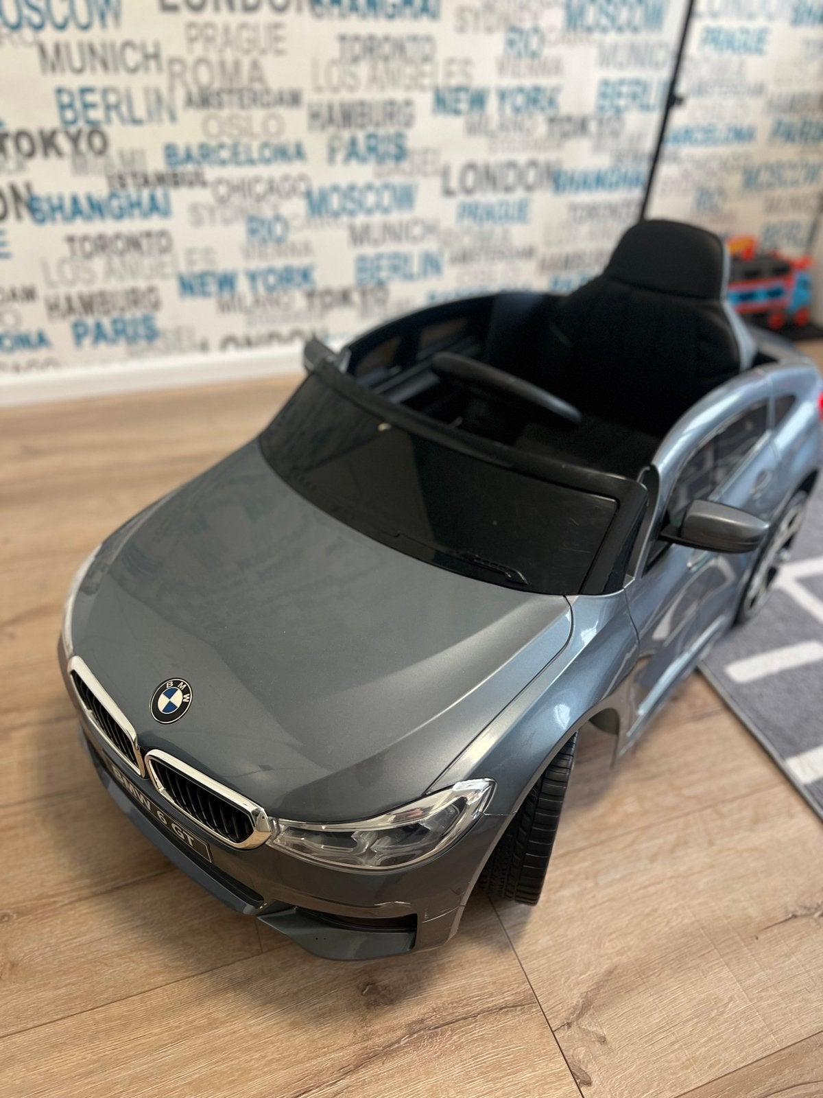 Elektrische kinderauto BMW 6 GT - Grijs, Ophalen of Verzenden, Zo goed als nieuw