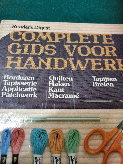 boek complete gids voor handwerken, Ophalen of Verzenden