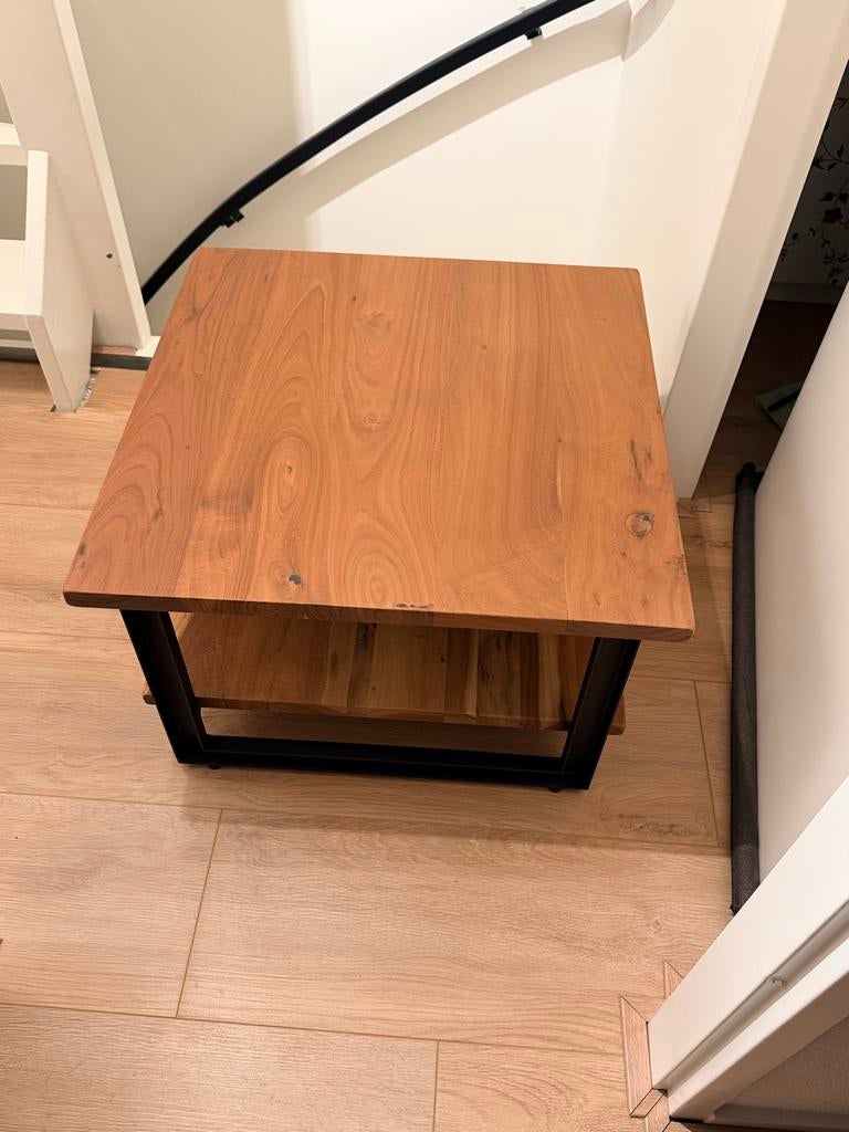Henders en Hazel bijzettafel Tokyo, Ophalen, Minder dan 45 cm, Kikar hout, Vierkant