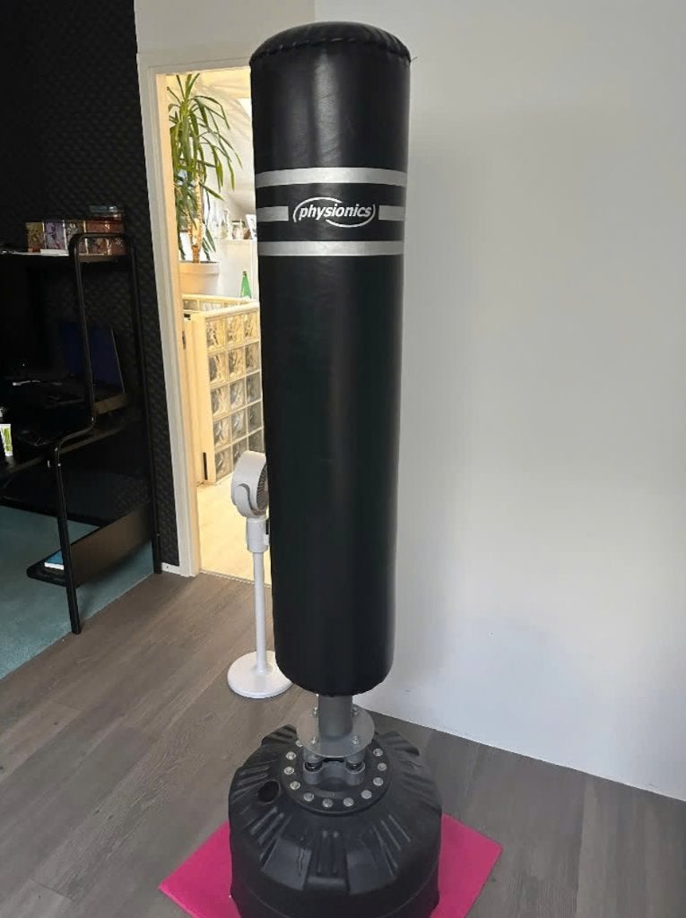 Staande zwarte bokszak met zuigvoet 50x50x175cm 19 kg, Ophalen, Zo goed als nieuw, Bokszak