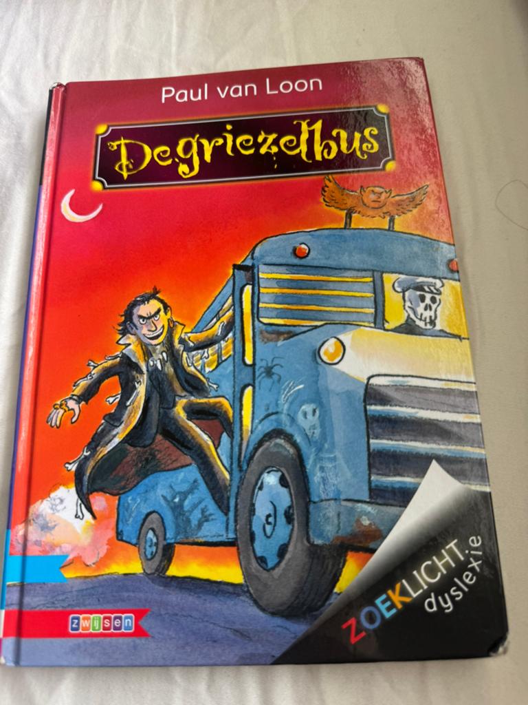 De griezelbus – Paul van Loon (dyslexie vriendelijk), Boeken, Verzenden, Nieuw, Fictie algemeen