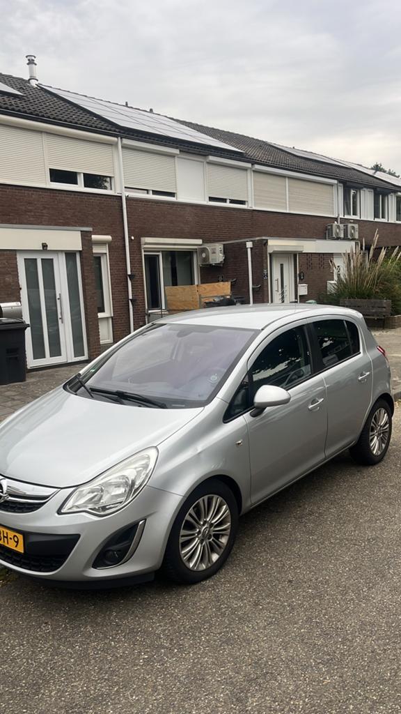 Opel Corsa 1.4 16V 5D 2012 Grijs, Auto's, Voorwielaandrijving, 4 cilinders, 49 €/maand, Origineel Nederlands