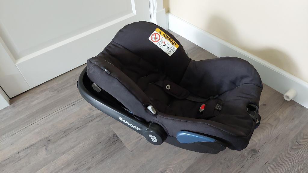 Maxi-cosi Citi + inzetstuk + regenhoes + adapters, Ophalen, 0 t/m 13 kg, Maxi-Cosi, Gebruikt