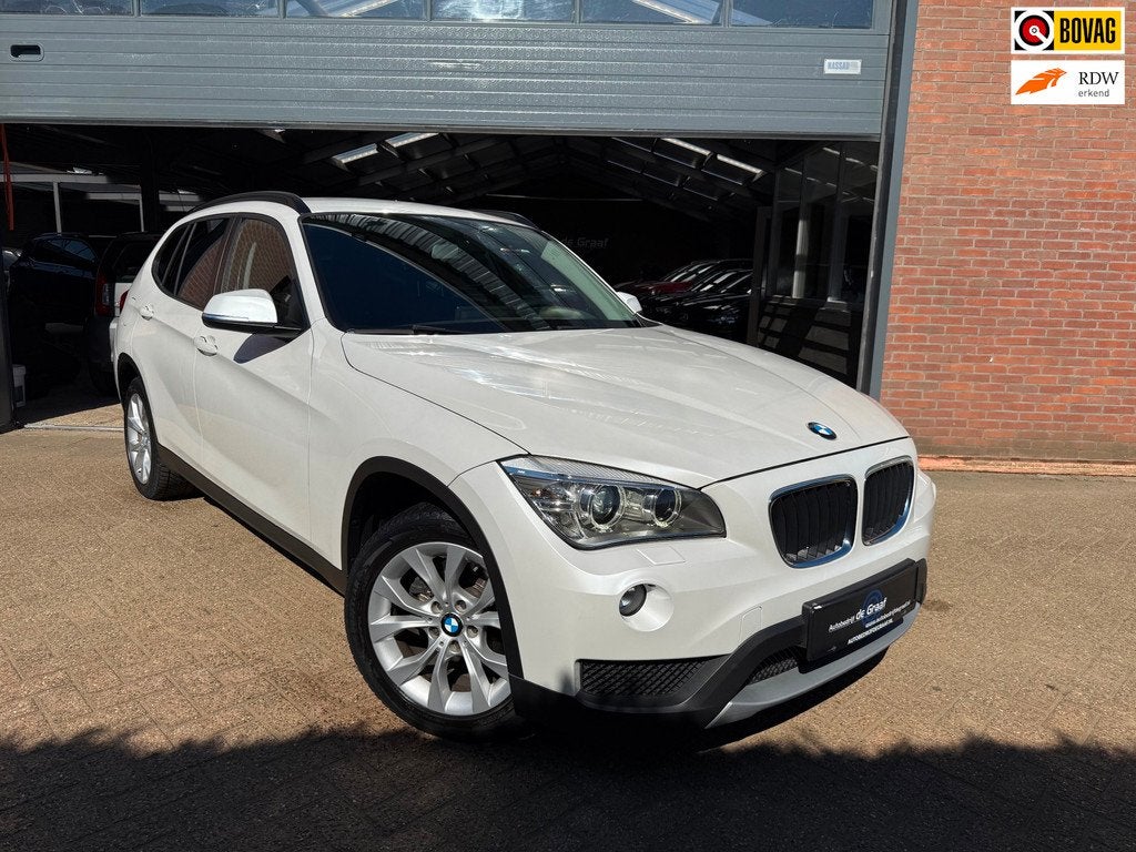 BMW X1 SDrive18i|CRUISE/PDC/LED/CARPLAY-ANDROID/KM 145750, Achterwielaandrijving, 4 cilinders, 150 pk, Wit
