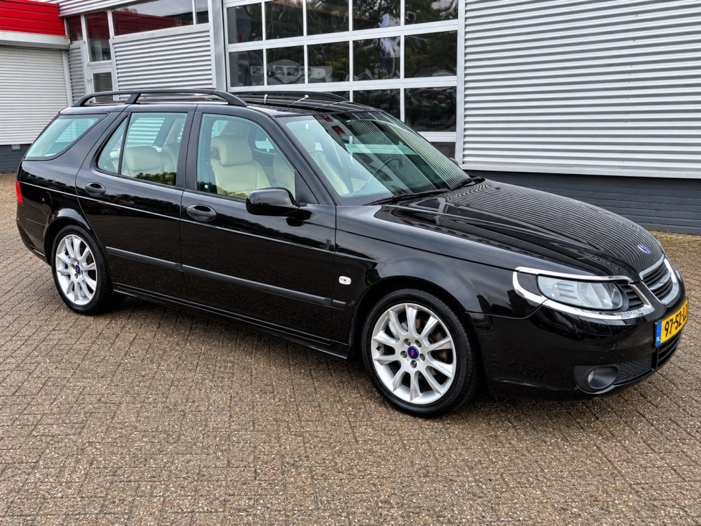 Saab 9-5 2.0 T Sport Estate Automaat Airco, Cruise, Leder, Auto's, 4 cilinders, 150 pk, Zwart, Origineel Nederlands