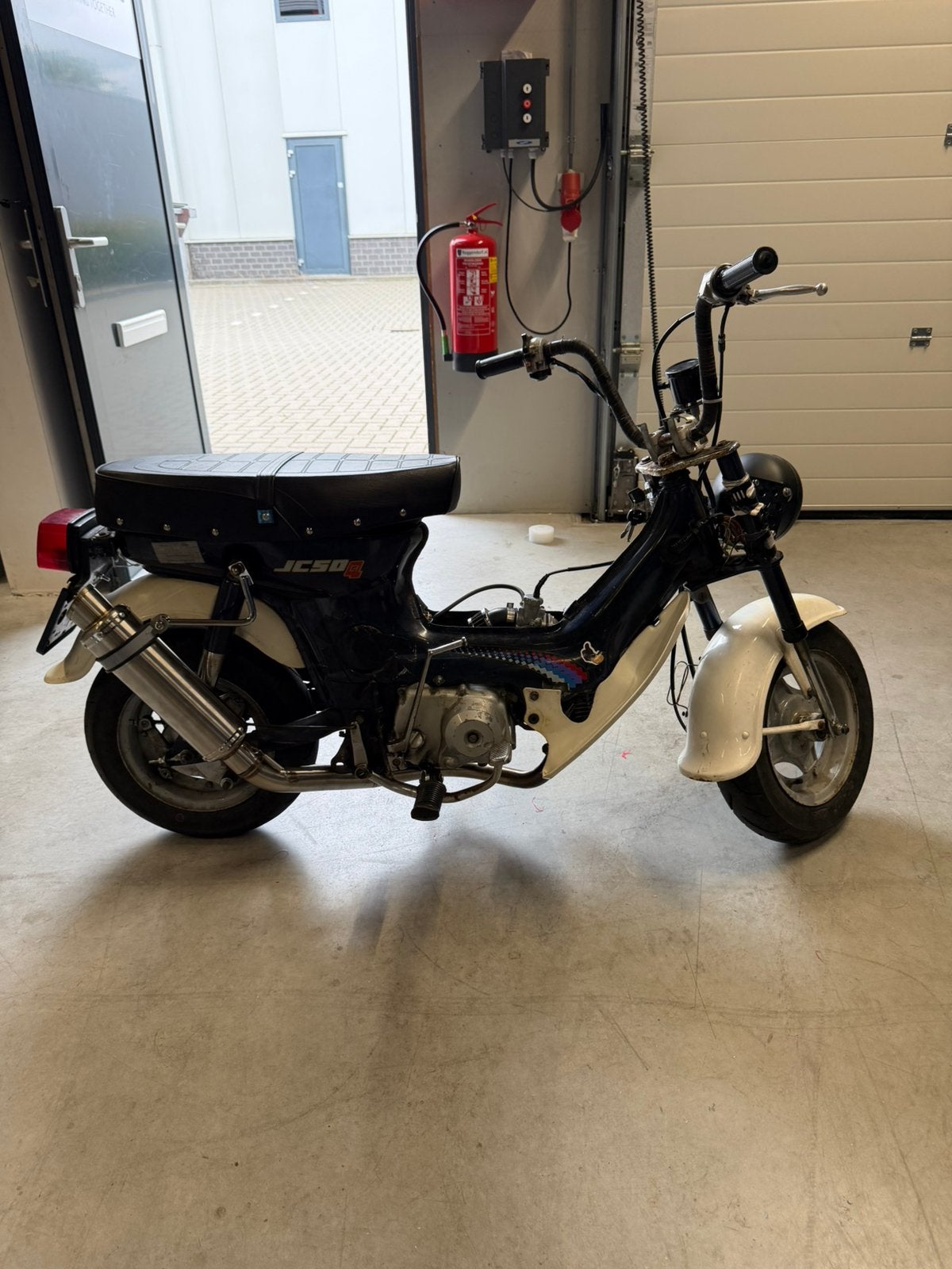 Honda Jincheng Chaly 50cc uit 1996, Fietsen en Brommers, Ophalen, Maximaal 45 km/u, Zo goed als nieuw, 4 versnellingen