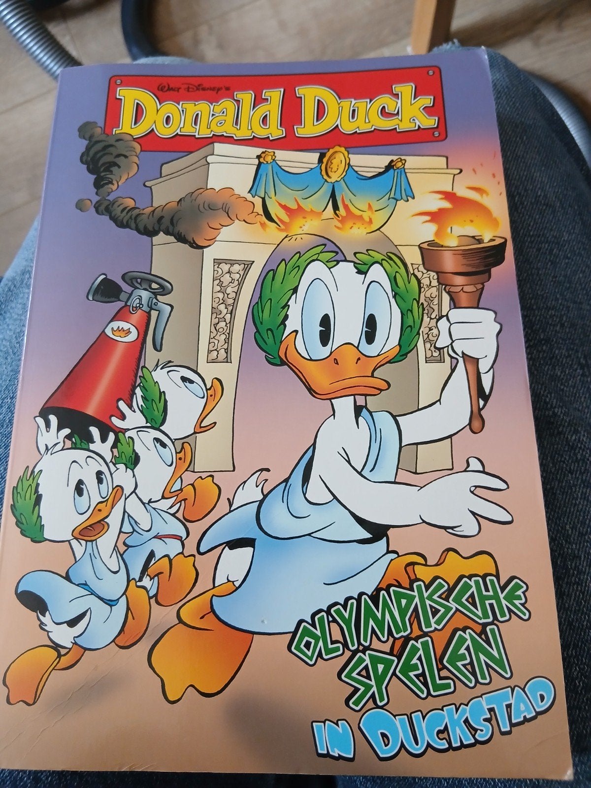 Donald Duck Olympische pocket, Eén stripboek, Ophalen of Verzenden, Zo goed als nieuw