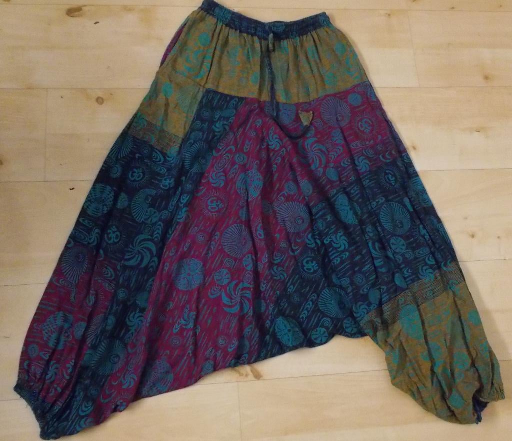 Hippy baggy/ballon broek van Colours du Monde! M, Kleding | Dames, Broeken en Pantalons, Maat 38/40 (M), Verzenden, Zo goed als nieuw