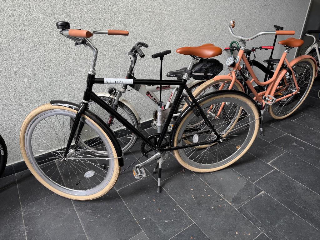 Veloretti café racer fiets zwart man, Fietsen en Brommers, Overige merken, Terugtraprem, Ophalen of Verzenden, Zo goed als nieuw