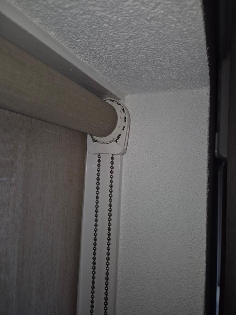 Luxaflex Rolgordijn met kettingbediening, Ophalen, Beige, 150 tot 200 cm