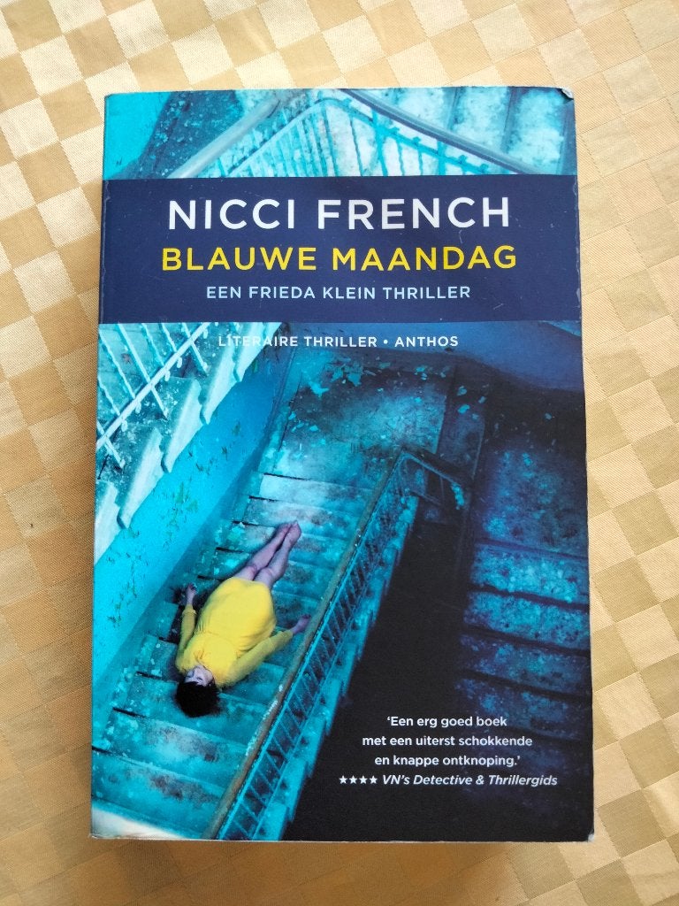 Nicci French - Blauwe Maandag & Tot het voorbij is (2 boeken, Europa overig, Nicci French, Ophalen, Gelezen