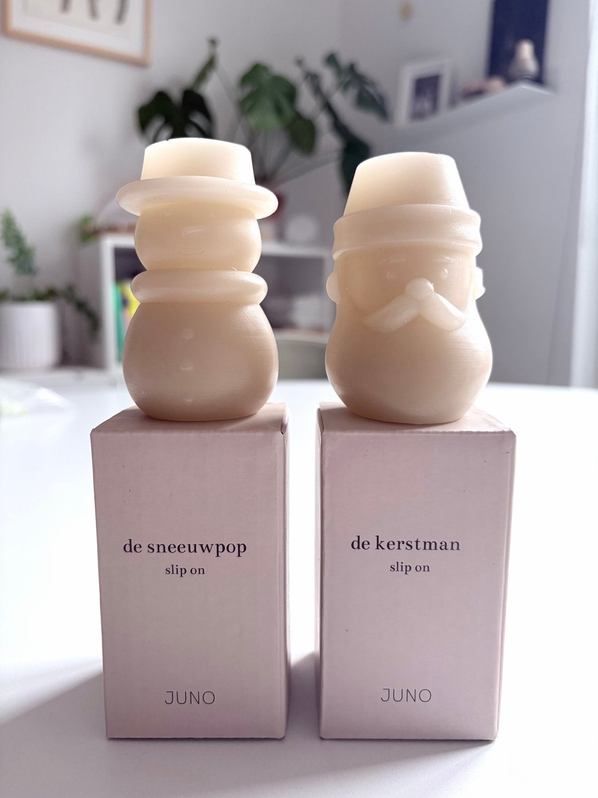 Juno 2x slip-on kerstman en sneeuwpop - Beige, Overige materialen, Beige, Ophalen of Verzenden, Zo goed als nieuw