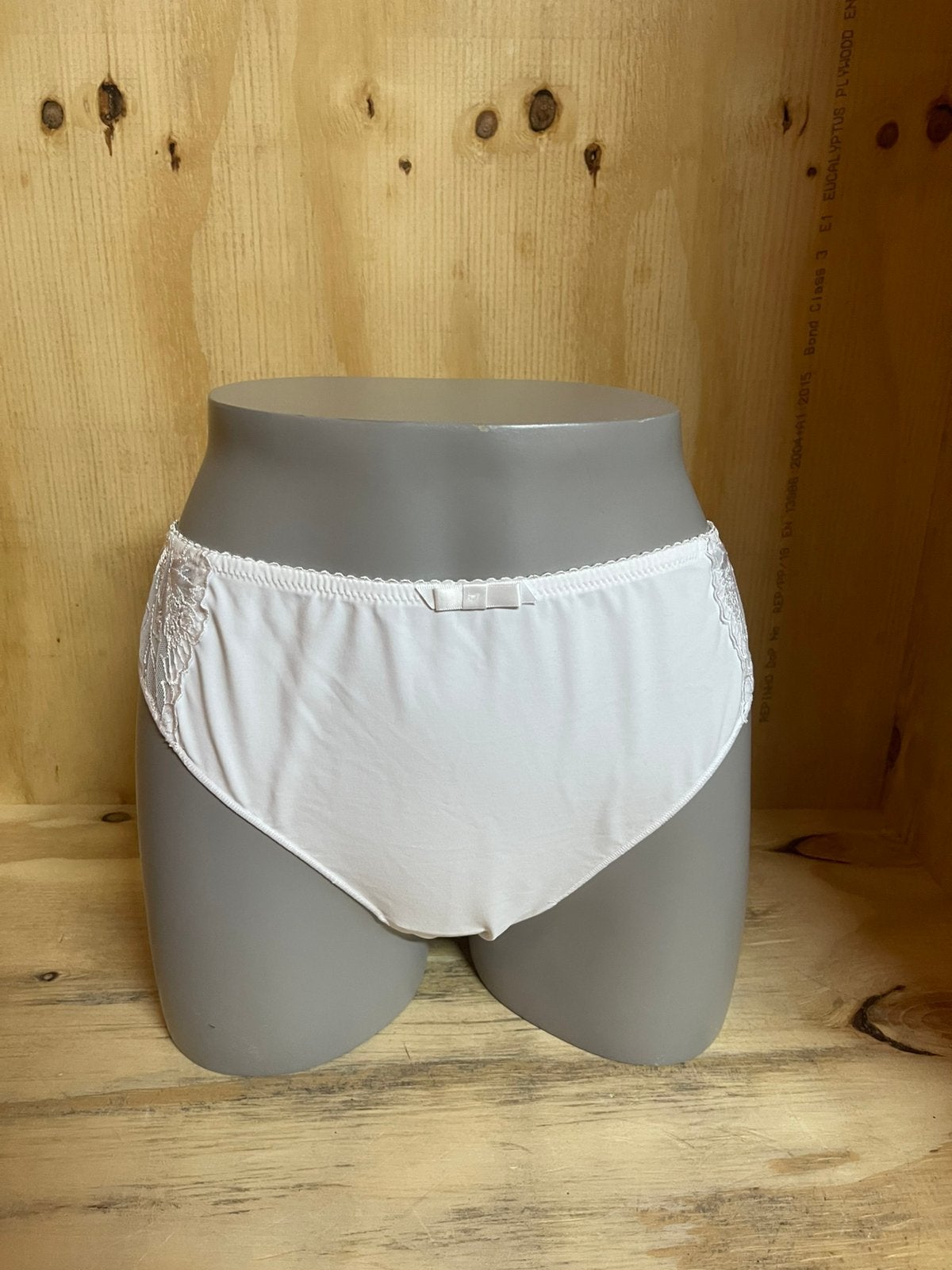 Dacapo string Maat 42 Model chanson, Verzenden, Wit, String