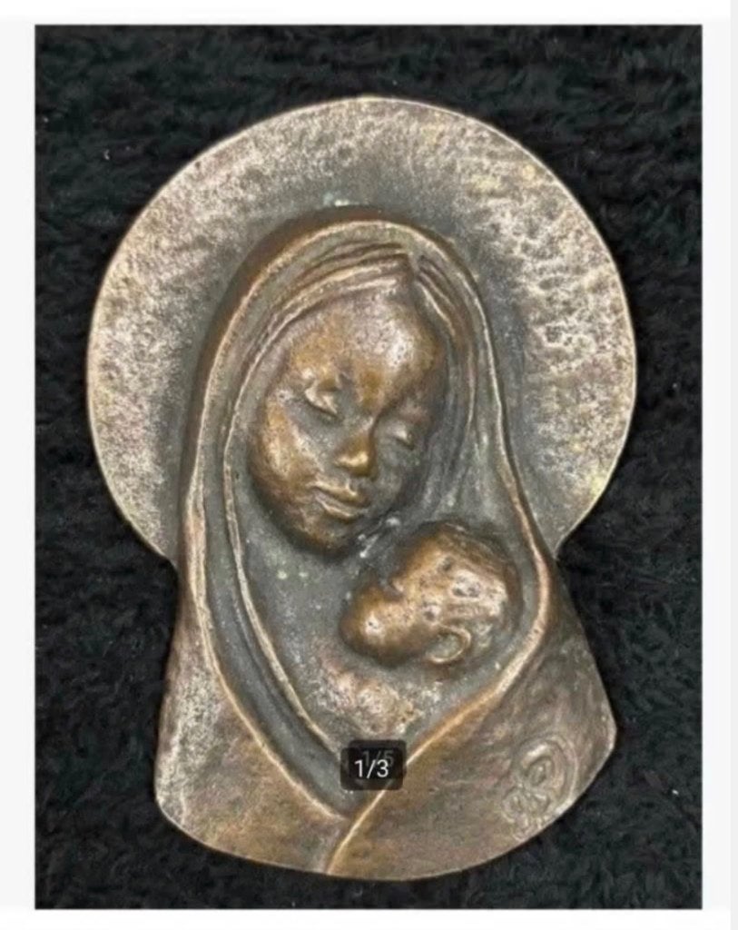 Bronzen beeld Maria met kind, 11,5 x 8 cm, hangend, Antiek en Kunst, Ophalen of Verzenden