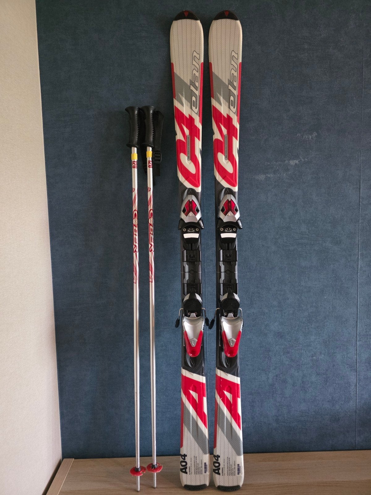 Ski's Elan A04 - 152cm incl. skistokken, 140 tot 160 cm, Zo goed als nieuw, Skiën, Ski's