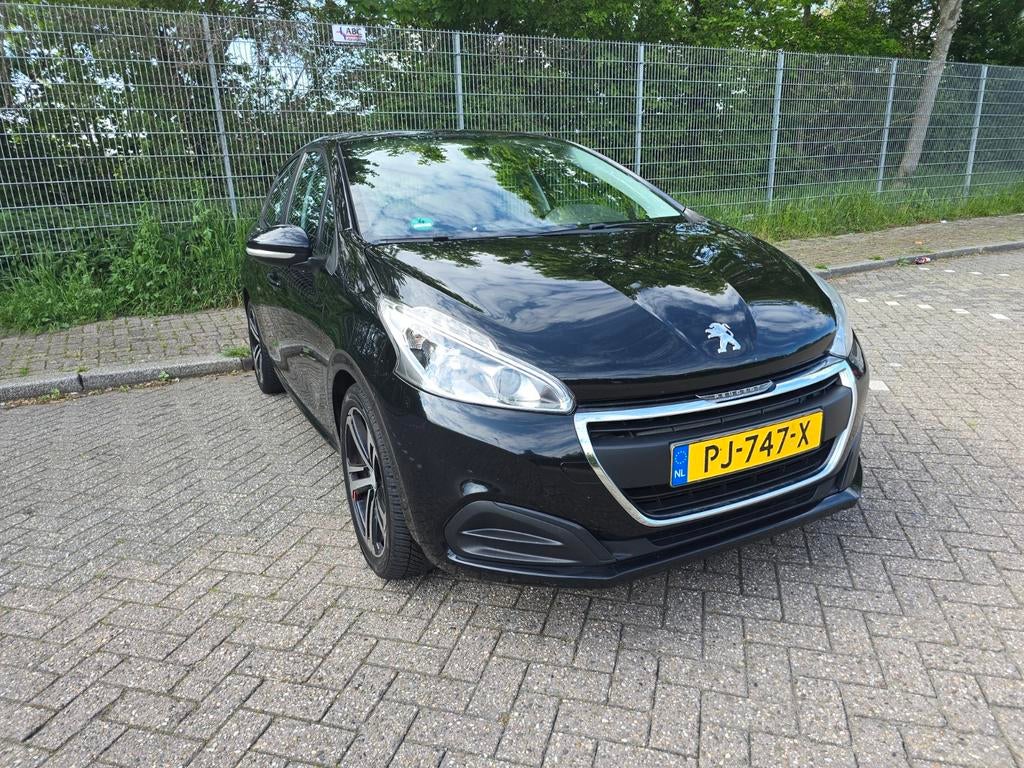 Peugeot 208 1.2  (2017) – Navi – CarPlay – Cruise – Airco, Auto's, Peugeot, Voorwielaandrijving, Stof, 1199 cc, Origineel Nederlands
