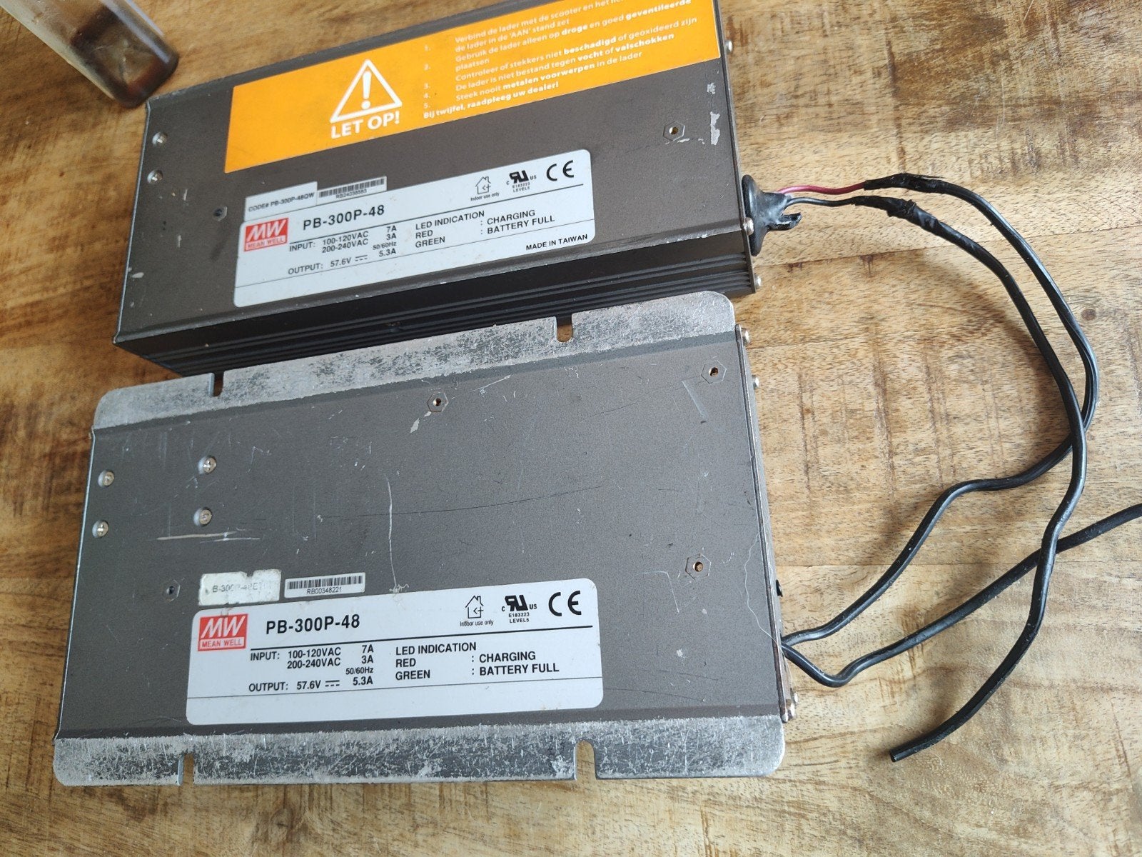 Mean Well PB-300P-48 Acculader (2 stuks) govecs, Ophalen of Verzenden, Gebruikt