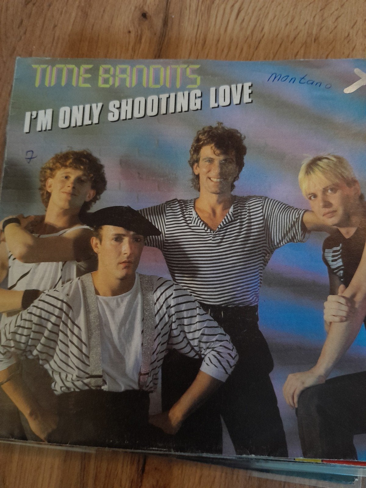 time bandits 7 inch i,m only shooting love, Ophalen of Verzenden, Zo goed als nieuw, Pop