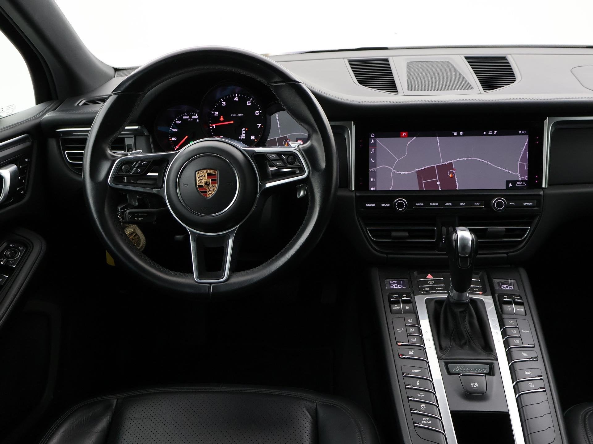 Porsche Macan 2.0 AUT. FACELIFT MODEL + PANORAMA | LUCHTVERI, Auto's, Automaat, Gebruikt, Wit, 245 pk