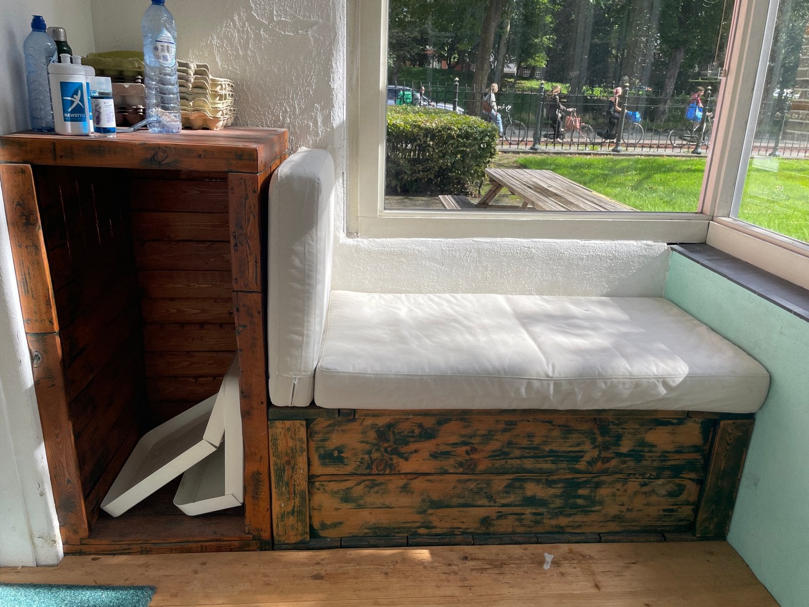 Houten bankje met opbergruimte kist en kussens, Ophalen, Gebruikt, Hout