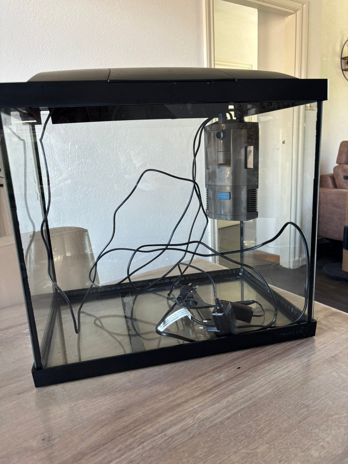 Superfisch 40L aquarium + verlichting, filter & thermostaat, Ophalen, Gebruikt, Leeg aquarium, Superfish