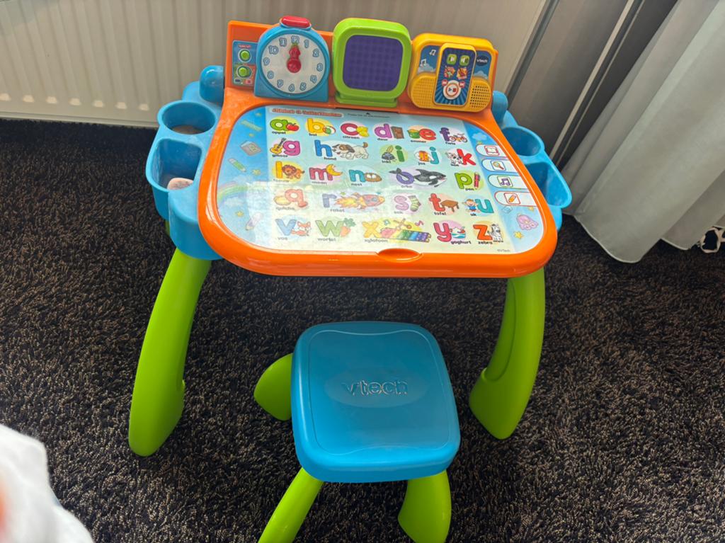 Vtech leer bureau met kruk, Ophalen, Gebruikt