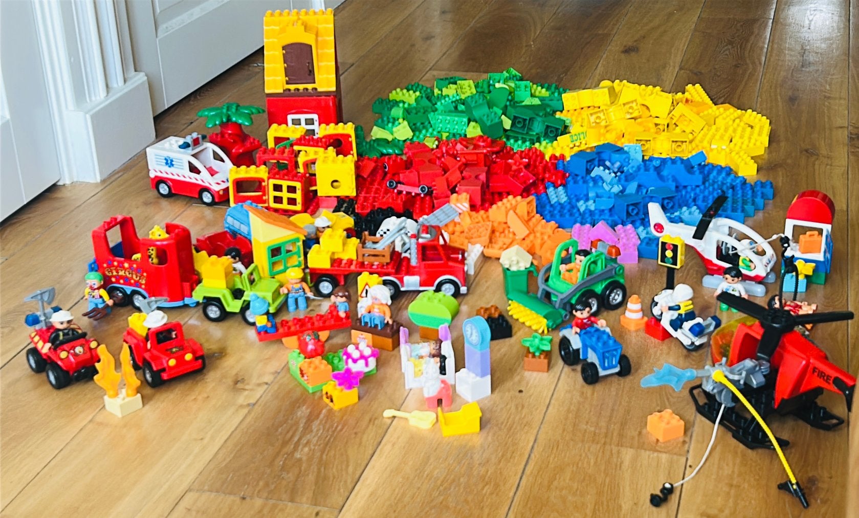 Groot Duplo pakket met diverse voertuigen en figuren, Ophalen of Verzenden, Gebruikt, Overige merken