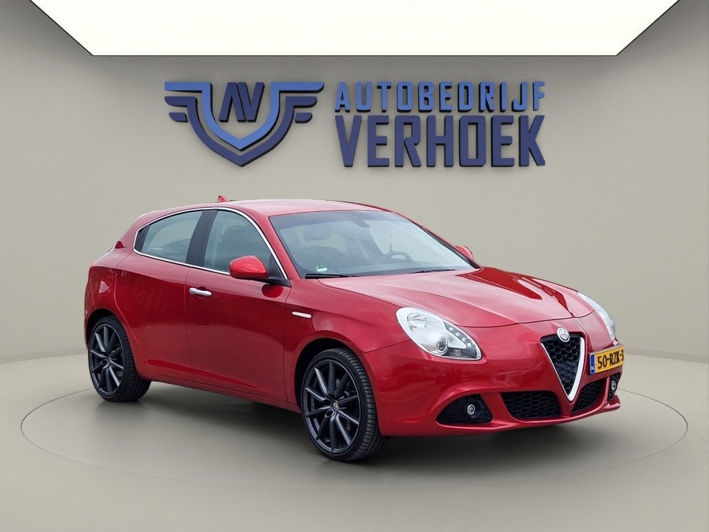 Alfa Romeo Giulietta 1.4 T Distinctive Trekhaak - NL Auto, Auto's, Euro 5, Gebruikt, 4 cilinders, Origineel Nederlands