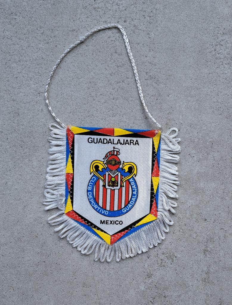 vaantje Guadalajara Mexico, Ophalen of Verzenden, Zo goed als nieuw, Buitenlandse clubs, Vaantje of Sjaal