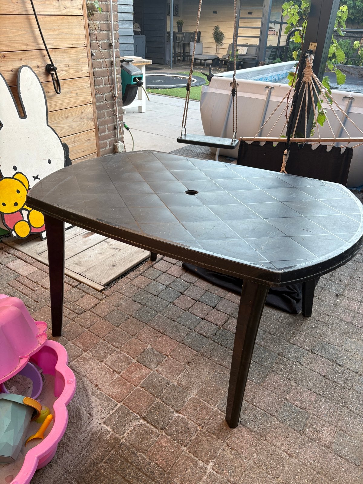 Ovale kunsstof tuintafel - Gebruikt met, Tuin en Terras, Tuintafels, Ophalen, Gebruikt, Ovaal, Kunststof