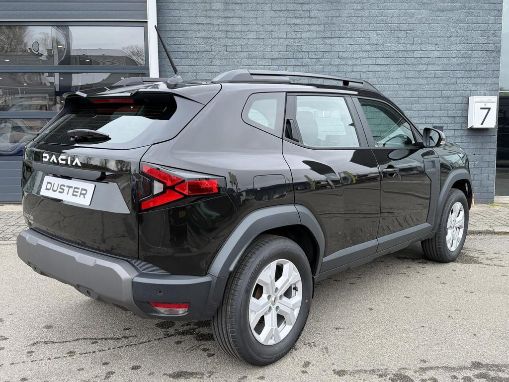Dacia Duster 1.8 hybrid 155 expression NU 7 JAAR GARANTIE! /, Auto's, Dacia, Lichtsensor, 1789 cc, 4 cilinders, Zwart