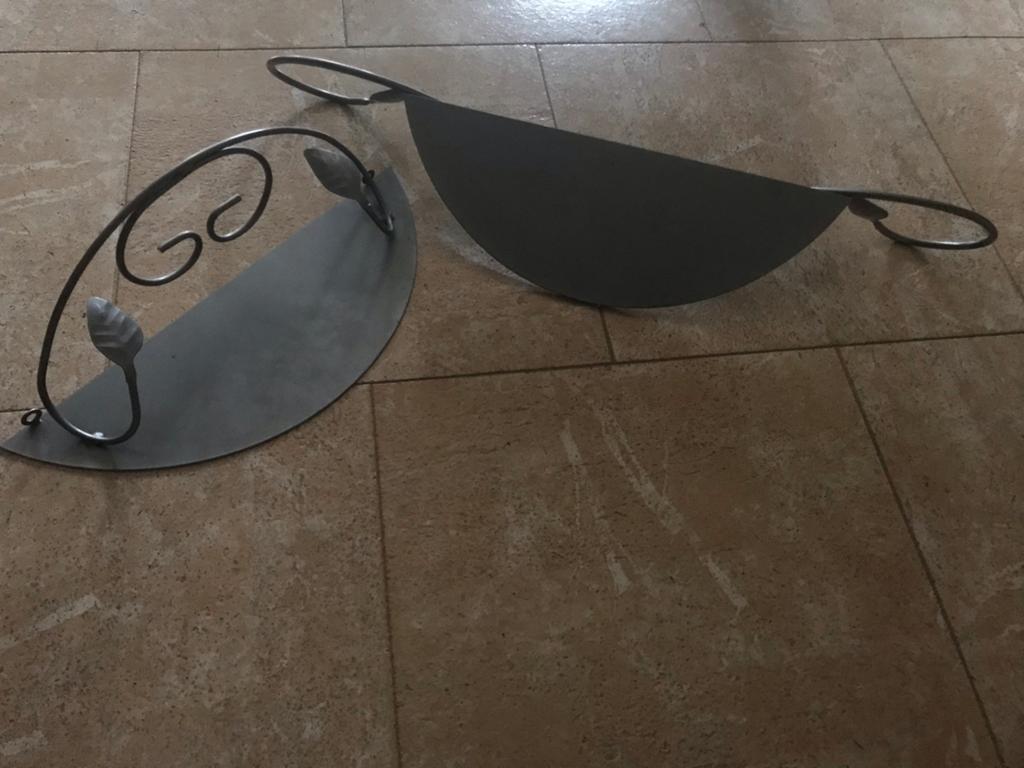 Wand hangers, Ophalen