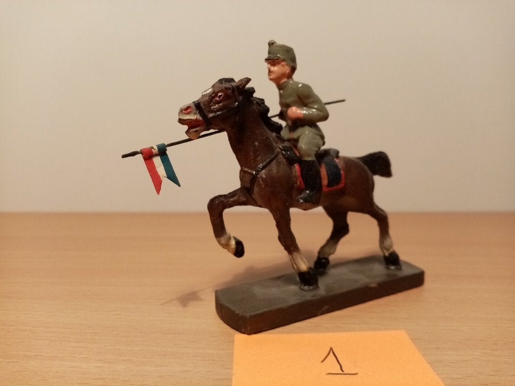 Elastolin, man te paard (1), oud, (bijna 100 jaar oud) 60mm, Ophalen of Verzenden, Zo goed als nieuw