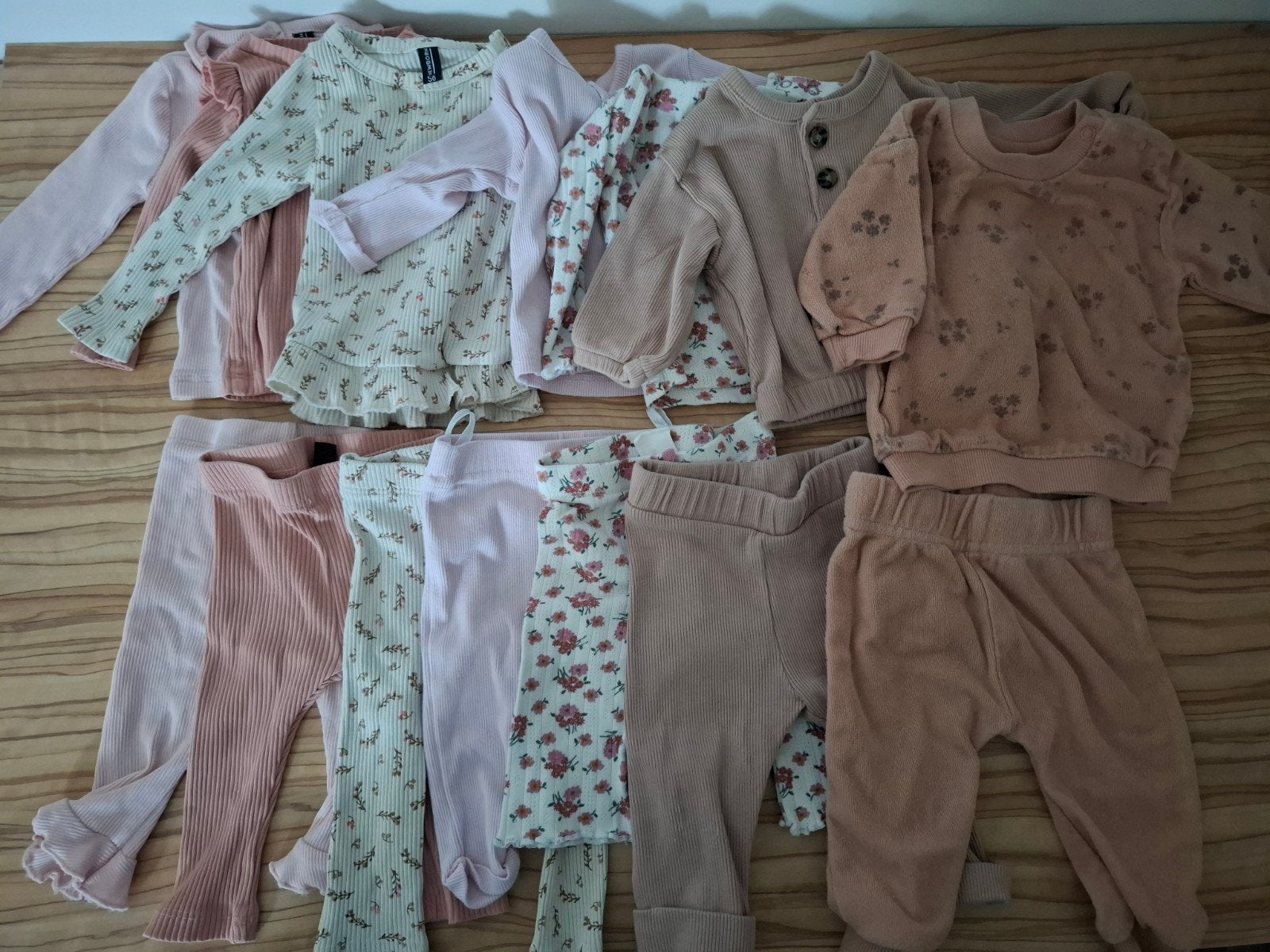 Kledingbundel maat 50/56 - 6 setjes van diverse merken, Meisje, Wibra, Hema, H&M, Ophalen of Verzenden, Zo goed als nieuw